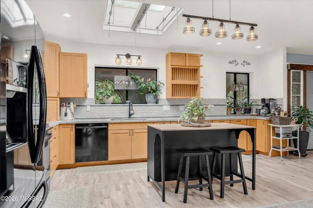 7855 N Northern Avenue, Tucson, AZ 85704