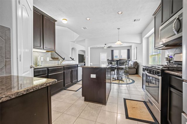 13619 Spectacled Bear Lane, Crosby, TX 77532