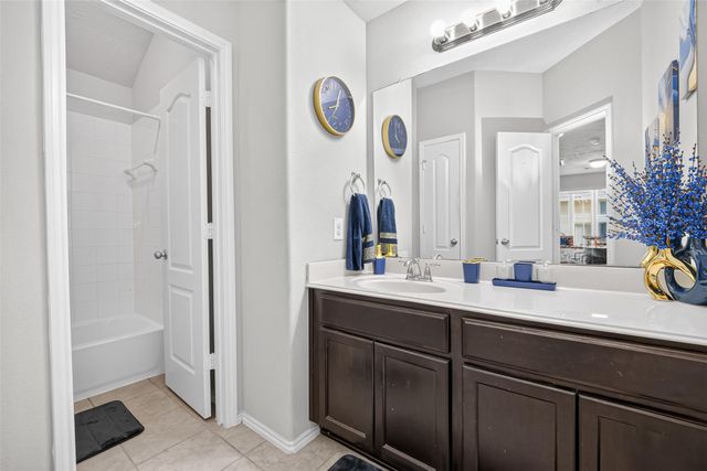 13619 Spectacled Bear Lane, Crosby, TX 77532