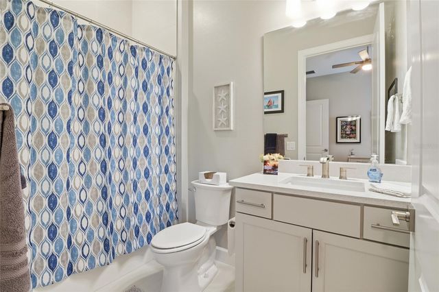 5011 STONEY POINT GLEN, Lakewood Ranch, FL 34211