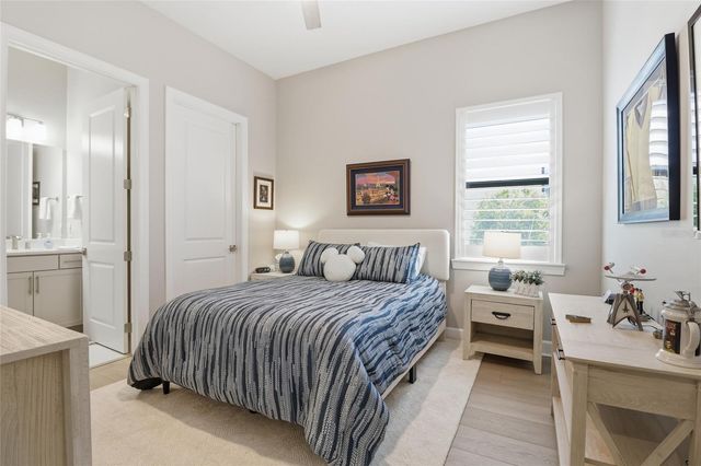 5011 STONEY POINT GLEN, Lakewood Ranch, FL 34211