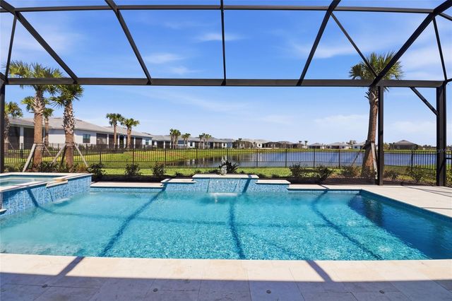 5011 STONEY POINT GLEN, Lakewood Ranch, FL 34211