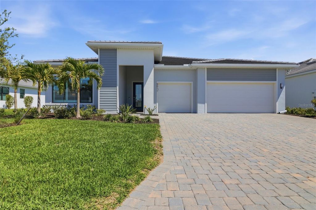 5011 STONEY POINT GLEN, Lakewood Ranch, FL 34211