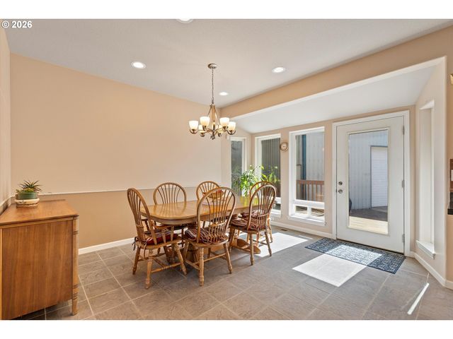 5220 Sw NEAL Ave, Waldport, OR 97394