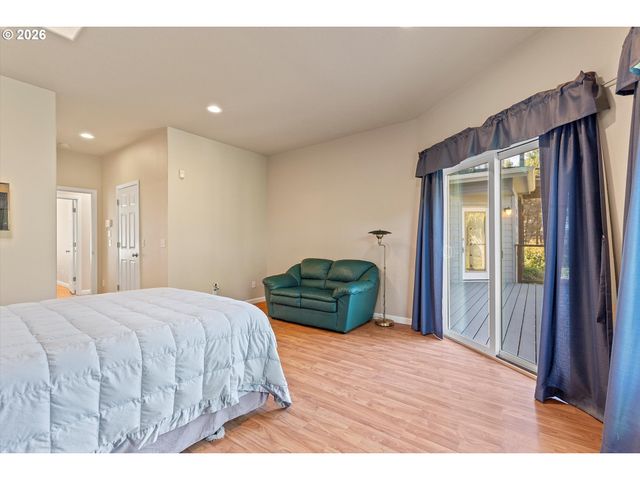 5220 Sw NEAL Ave, Waldport, OR 97394