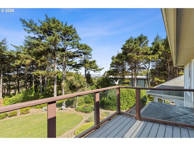 5220 Sw NEAL Ave, Waldport, OR 97394