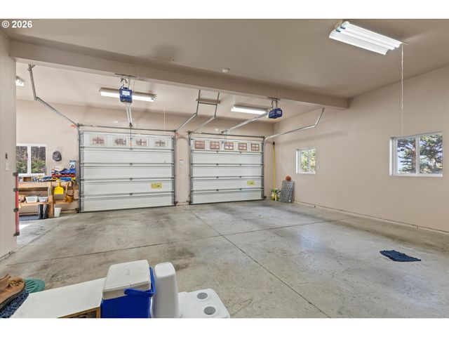 5220 Sw NEAL Ave, Waldport, OR 97394