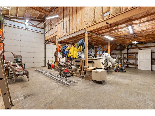 5220 Sw NEAL Ave, Waldport, OR 97394