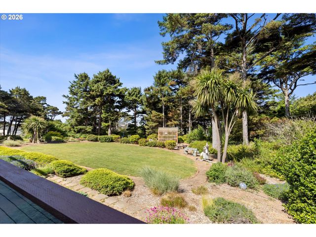 5220 Sw NEAL Ave, Waldport, OR 97394