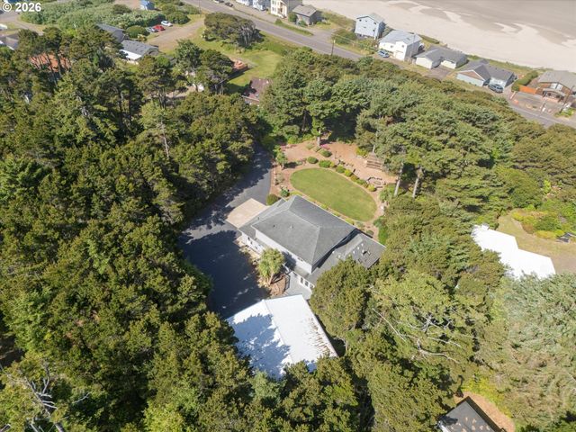 5220 Sw NEAL Ave, Waldport, OR 97394