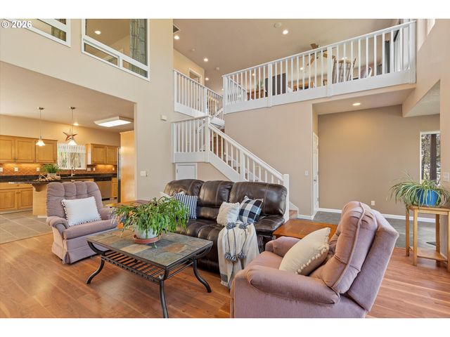 5220 Sw NEAL Ave, Waldport, OR 97394