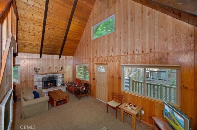 723 Ca-138, Crestline, CA 92325