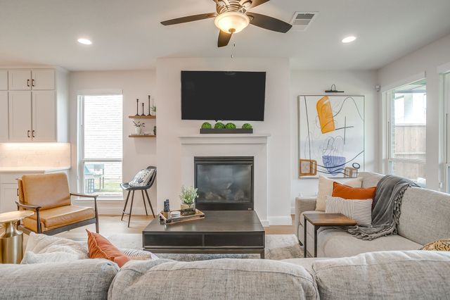 4817 Iron Club Lane, Carrollton, TX 75010