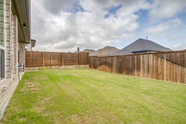 4817 Iron Club Lane, Carrollton, TX 75010
