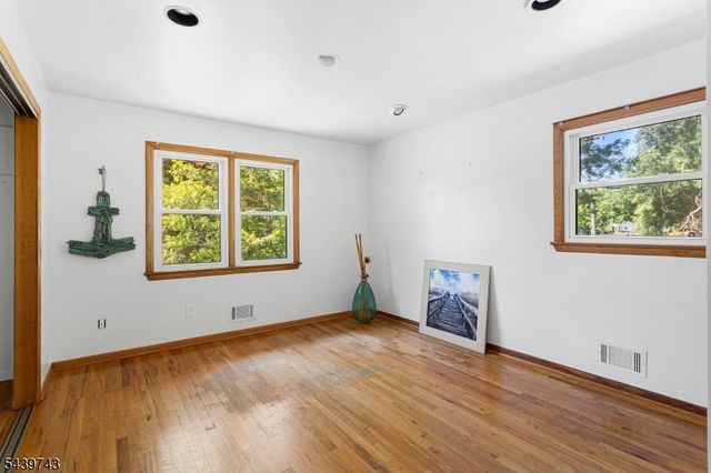 88 Tall Oaks Dr, East Brunswick Twp., NJ 08816