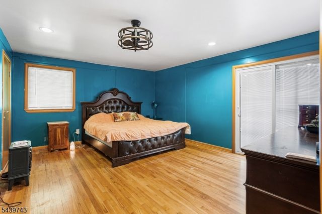 88 Tall Oaks Dr, East Brunswick Twp., NJ 08816