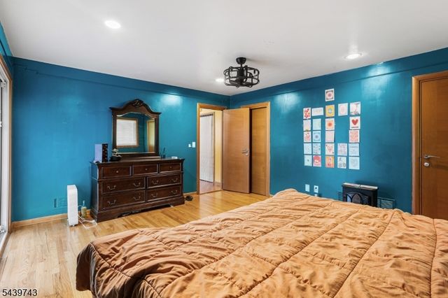 88 Tall Oaks Dr, East Brunswick Twp., NJ 08816
