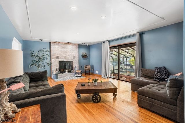 88 Tall Oaks Dr, East Brunswick Twp., NJ 08816