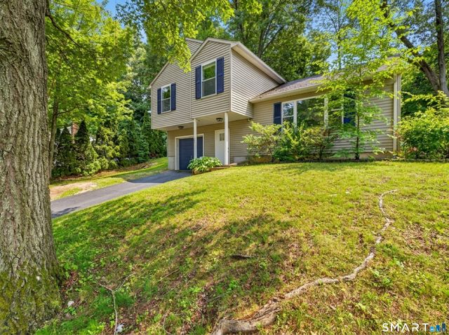 46 Spring Glen Road, East Lyme, CT 06357