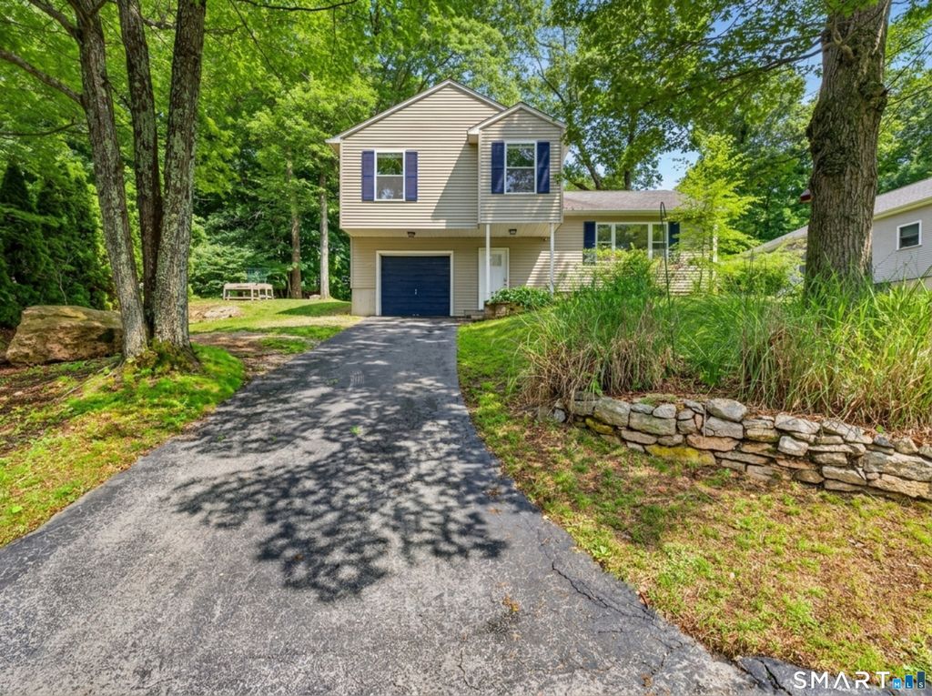 46 Spring Glen Road, East Lyme, CT 06357