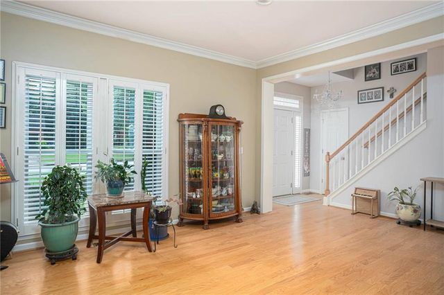 5060 Magnolia Walk, Roswell, GA 30075