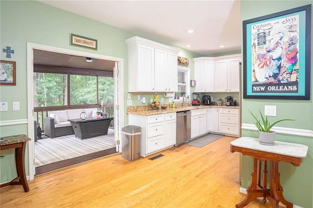 5060 Magnolia Walk, Roswell, GA 30075