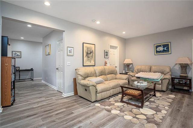 5060 Magnolia Walk, Roswell, GA 30075