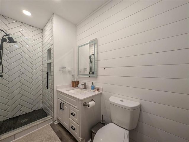 5060 Magnolia Walk, Roswell, GA 30075