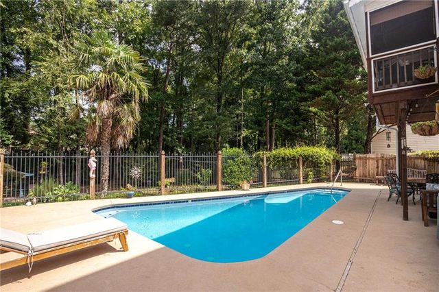 5060 Magnolia Walk, Roswell, GA 30075