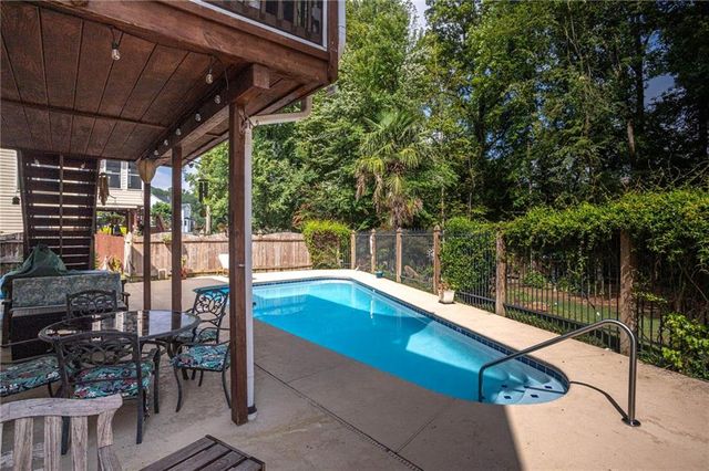 5060 Magnolia Walk, Roswell, GA 30075