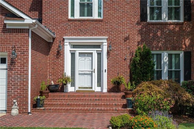 5060 Magnolia Walk, Roswell, GA 30075