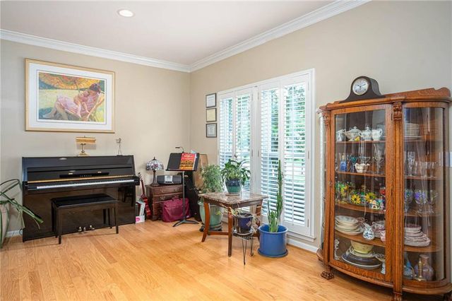 5060 Magnolia Walk, Roswell, GA 30075