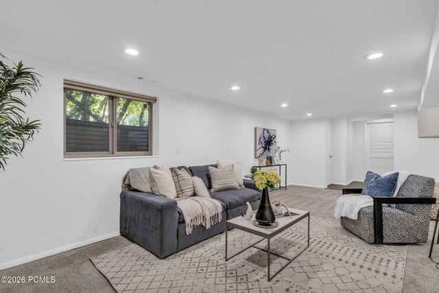 10062 S Bell Canyon Circle, Sandy, UT 84092