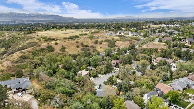 10062 S Bell Canyon Circle, Sandy, UT 84092
