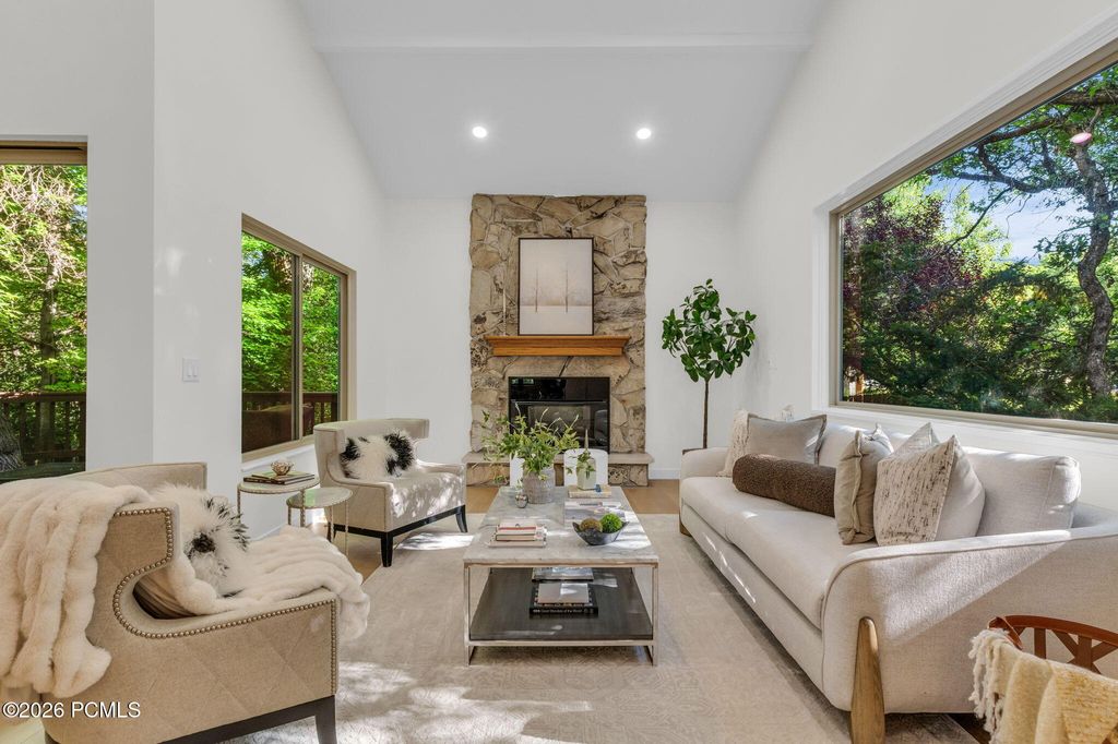 10062 S Bell Canyon Circle, Sandy, UT 84092