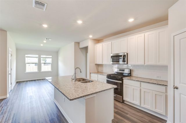 4905 Hazelnut LN, Del Valle, TX 78617
