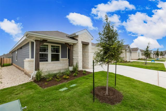 4905 Hazelnut LN, Del Valle, TX 78617