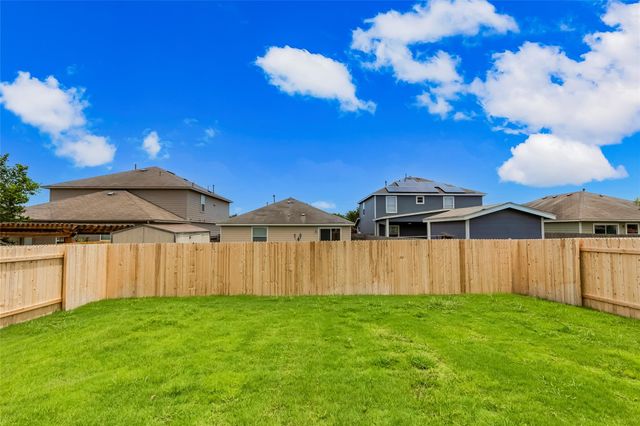 4905 Hazelnut LN, Del Valle, TX 78617