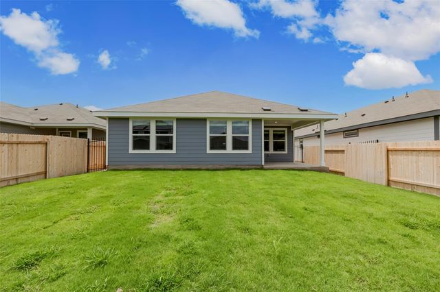 4905 Hazelnut LN, Del Valle, TX 78617