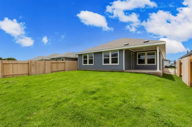 4905 Hazelnut LN, Del Valle, TX 78617