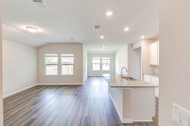 4905 Hazelnut LN, Del Valle, TX 78617