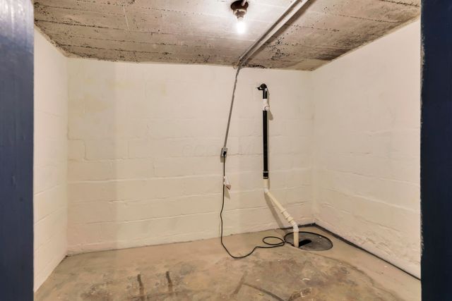 297 S James Road, Columbus, OH 43213