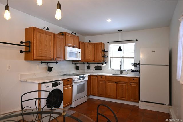 86 Mill House Road 2, Marlboro, NY 12542