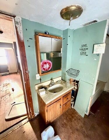 176 S Scott Street, Adrian, MI 49221