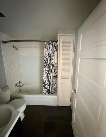 176 S Scott Street, Adrian, MI 49221