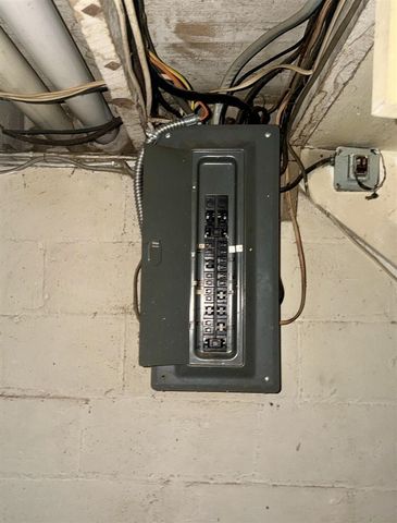 176 S Scott Street, Adrian, MI 49221