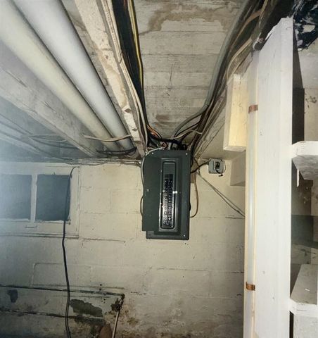 176 S Scott Street, Adrian, MI 49221