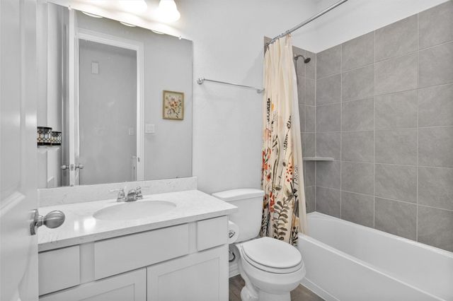 2714 Sellers Island Drive, League City, TX 77573