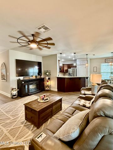 13312 Hilliard Street, D'iberville, MS 39540