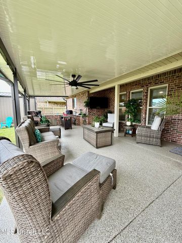 13312 Hilliard Street, D'iberville, MS 39540